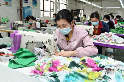 助企紓困促生產