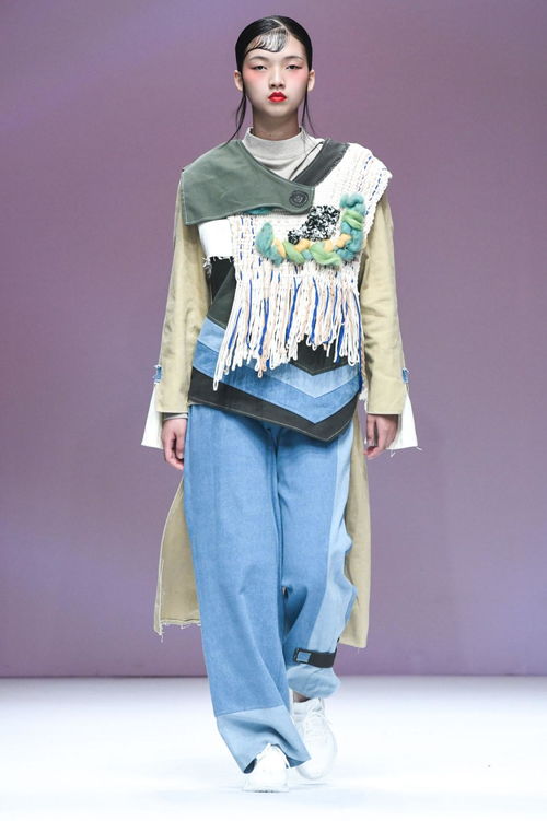 成都紡織高等專科學校 蜀之道,以觀復 蜀之道,以智變