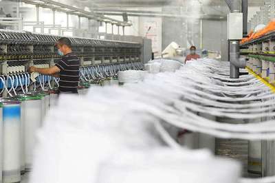 江西定南:趕訂單 生產忙