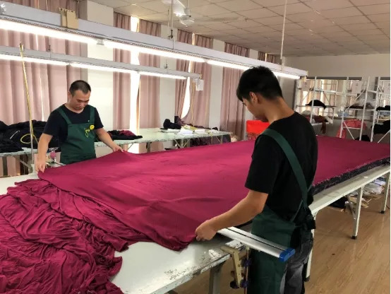 人工成本水漲船高,穩(wěn)健生產(chǎn)逆勢(shì)上揚(yáng)!服裝廠(chǎng)危局求生路,專(zhuān)注成就盛澤案例!