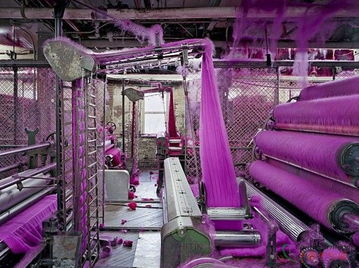 攝影師鏡頭下美國僅存的紡織廠